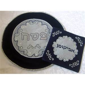 Paasover set, including matzo cover and afikoman bag.